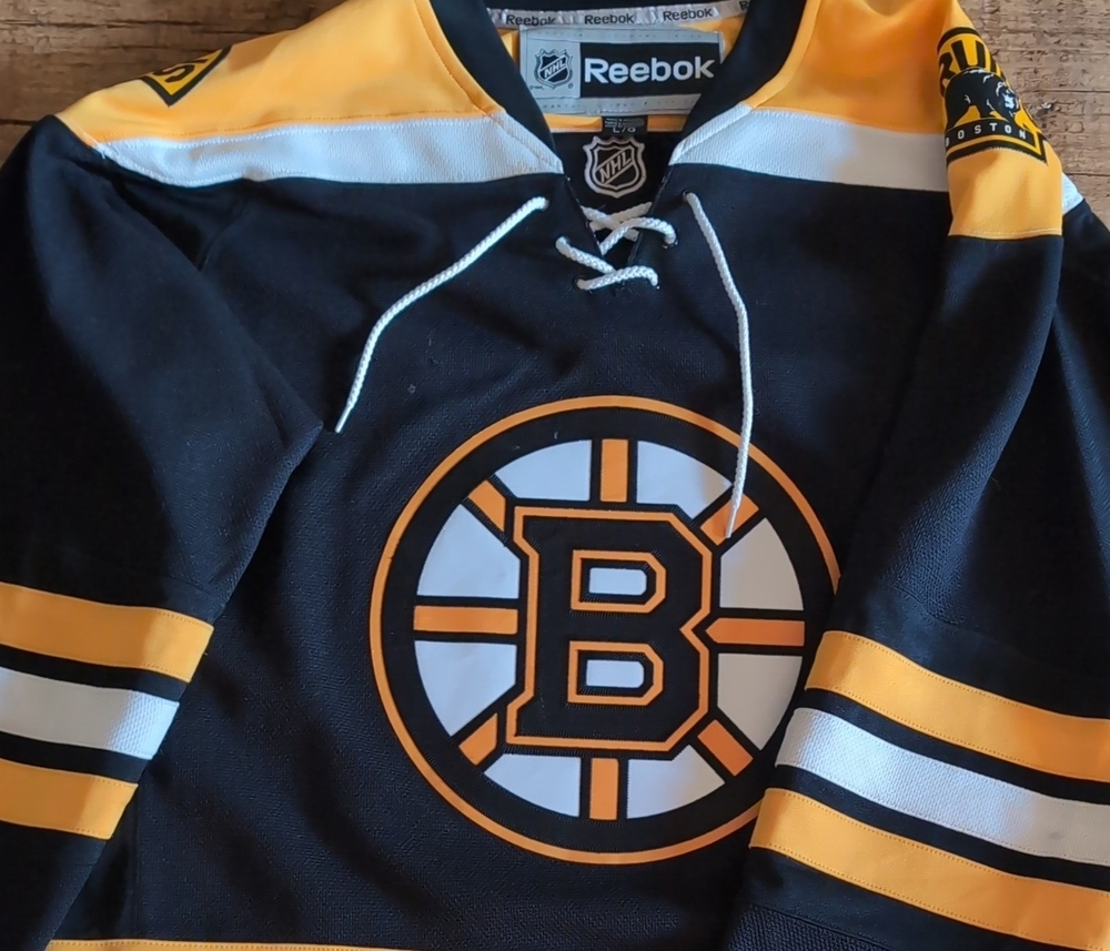 Large Boston Bruins Jersey